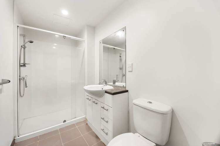 3m/23 Emily Place Auckland Central_4