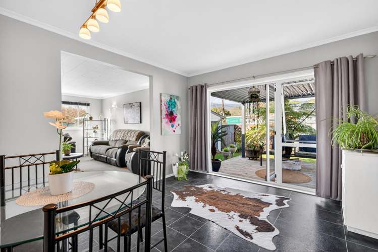 7 Totara Park Road Clouston Park_6
