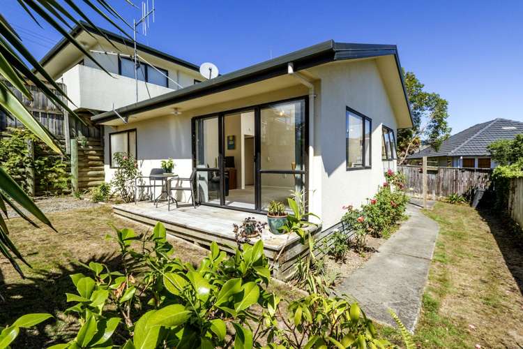 2/266 The Ridgeway Stoke_0