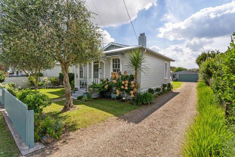 19 Makomako Street 1067_1