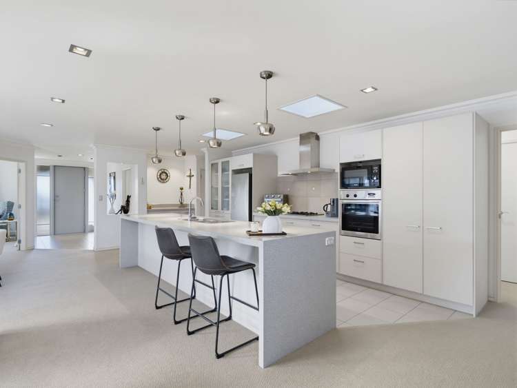 24 Bucklands Crescent_5