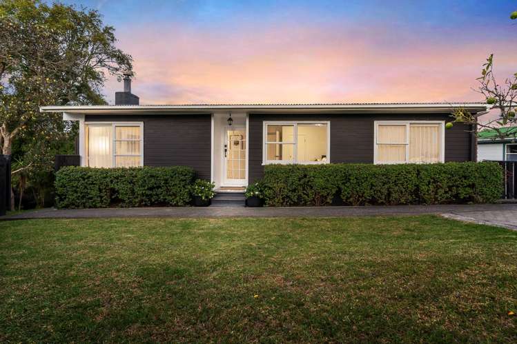 89 Fairclough Road Beach Haven_21