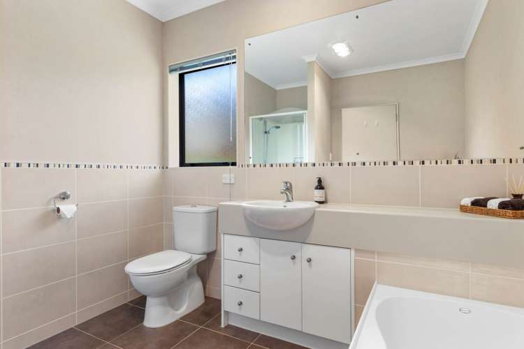 62 Aberdeen Crescent Wattle Downs_11