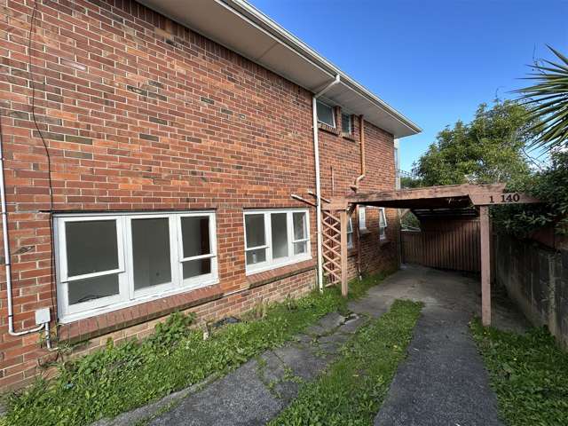 Spacious One Bedroom Property In Titirangi.