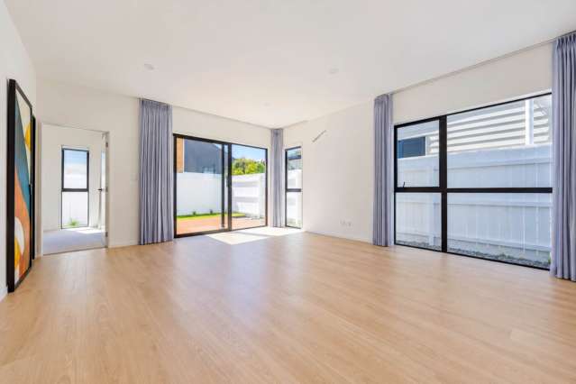 14a Letterkenny Place Blockhouse Bay_1