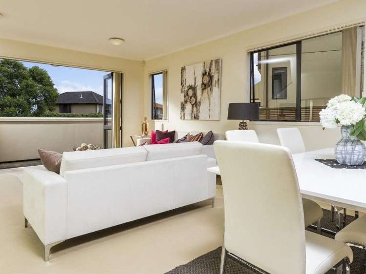 28 Greenbough Lane Greenhithe_7