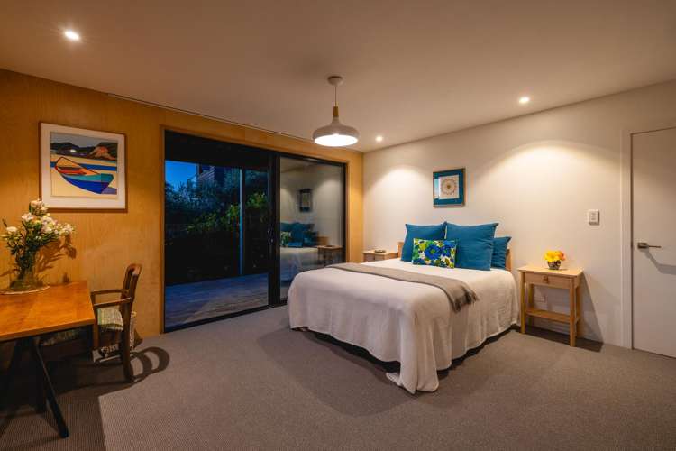 58 Victoria Road South Onetangi_21