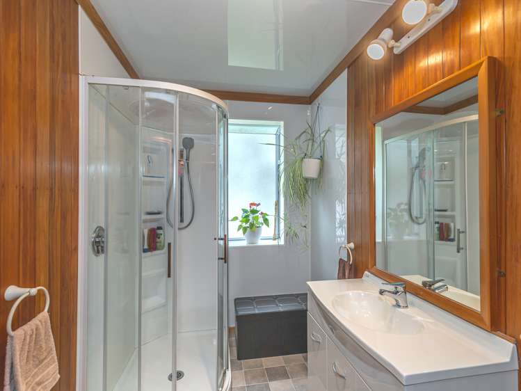 50 Painua Road Hokio Beach_10