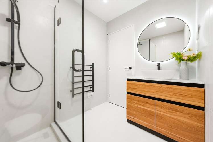 4 King Richard Avenue Browns Bay_18