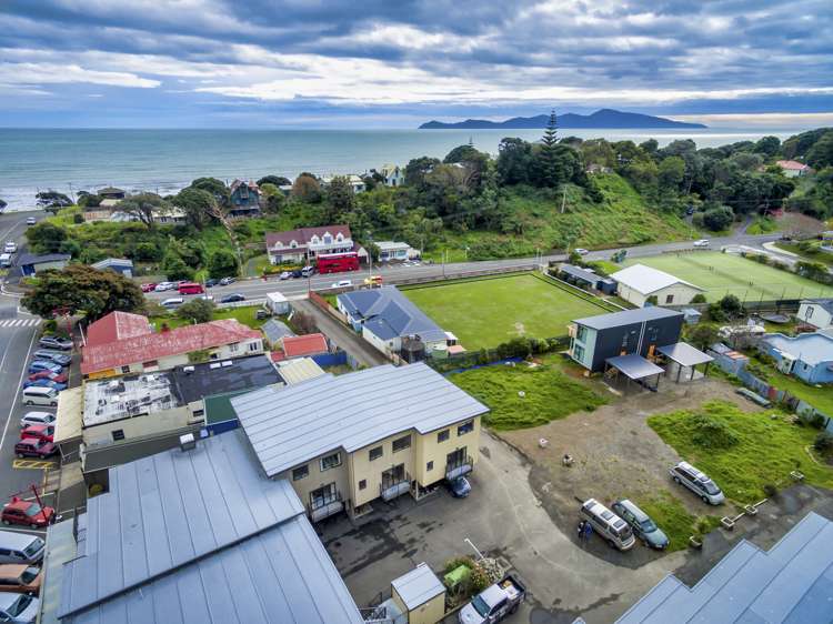 3/8 Wellington Road Paekakariki_12