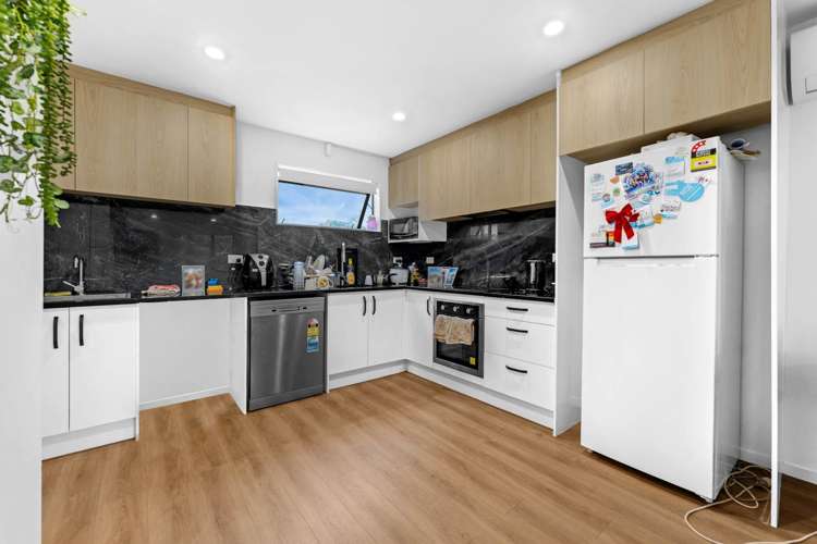 10D Benton Place Manurewa_14