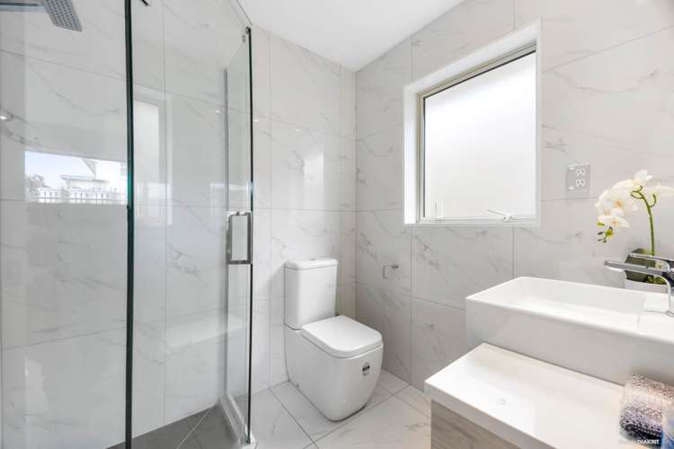 2/89 Waipuna Road Mount Wellington_12