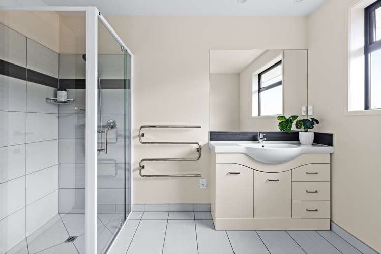 56 Kapiti Drive Poraiti_11