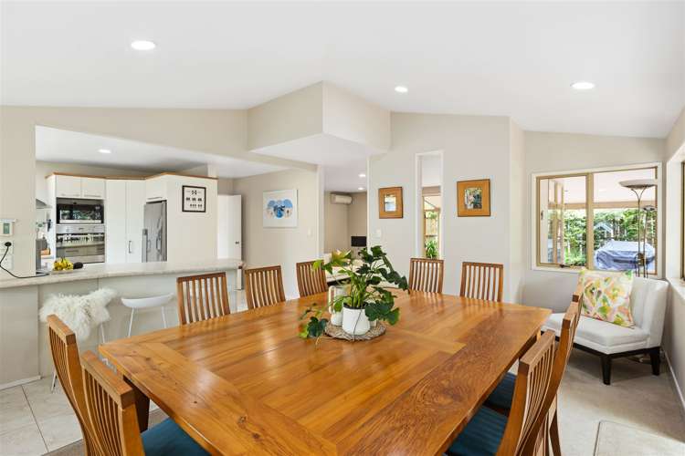 484 Beach Road Murrays Bay_32