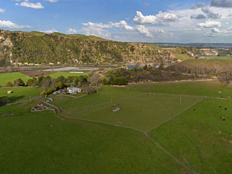 99 Rowes Road Hunterville_15