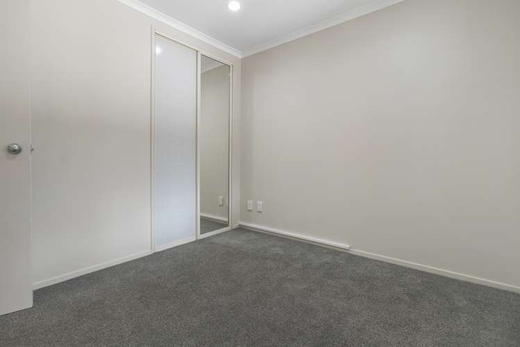 8 Carisbrook Crescent Papakura_12