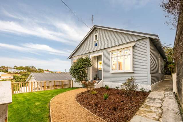 SUNNY BROOKLYN BUNGALOW