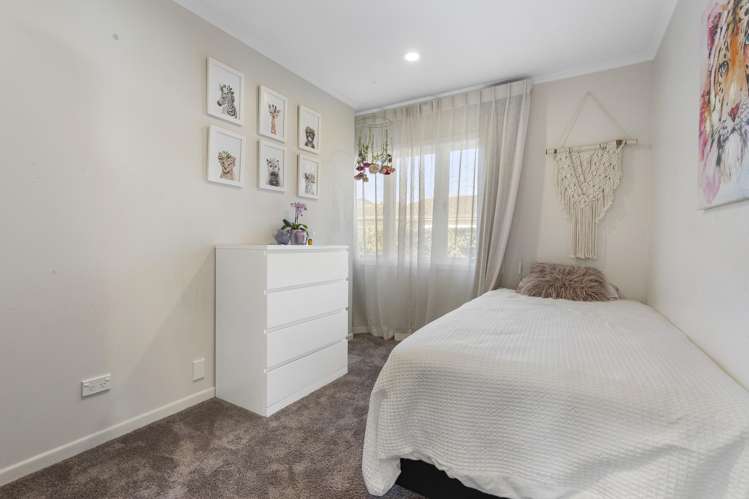 44 Peter Terrace Castor Bay_12