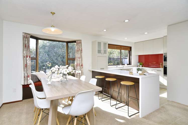 22d Yellowstone Crescent Burwood_8