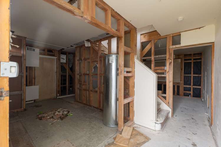 35 & 37 Stephens Crescent Highbury_6