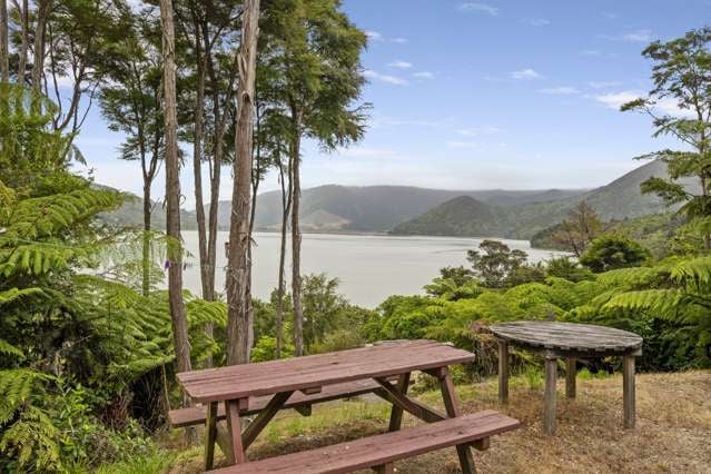 279 Queen Charlotte Drive Havelock_2