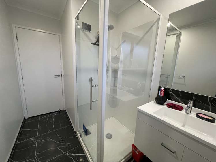 37 Zinnia Way Wigram_10