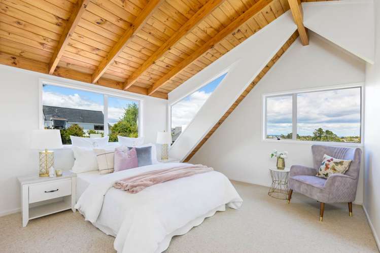 6/110 Norman Lesser Drive St Johns_14