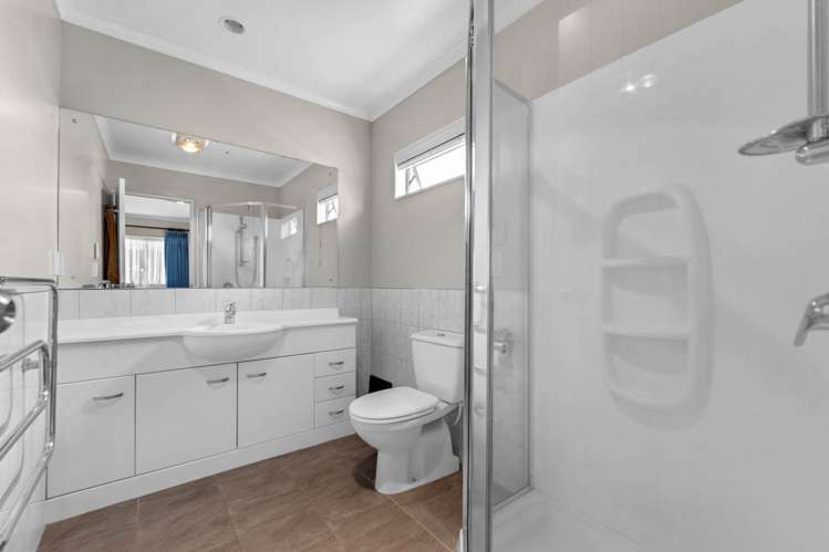 33 Malahide Drive Flat Bush_24