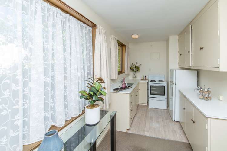 2/4 Quinton Place Bishopdale_5