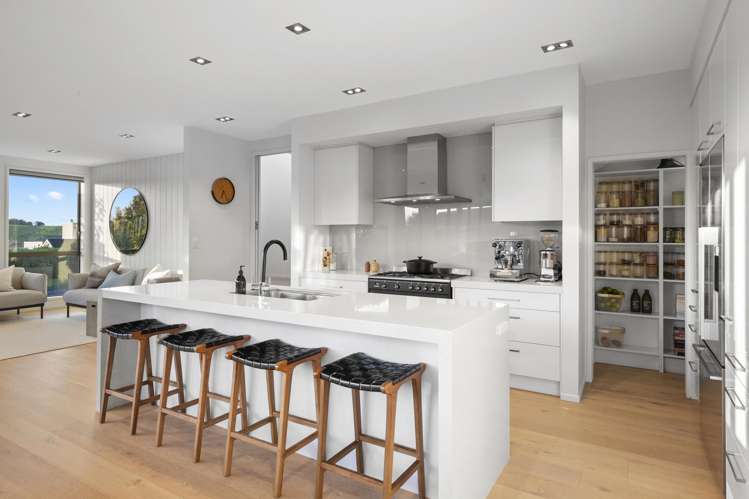 5 Ridge View Crescent Pukekohe_2