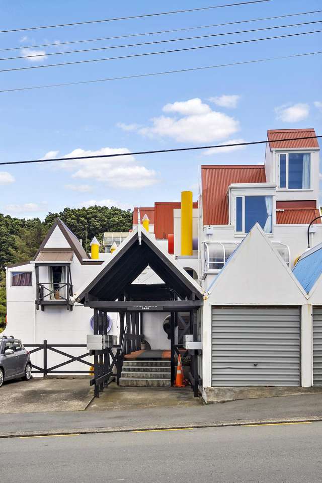 Iconic 1970's Apartment by Roger Walker