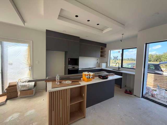 Prime Corner Living with Park Views