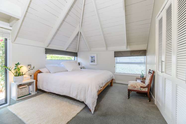 6 Bamfield Place Hillsborough_16