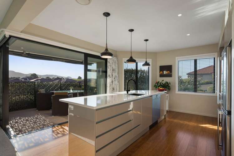 16 Carnoustie Place Aongatete_11