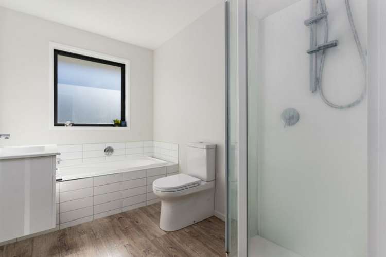 187 Faringdon Boulevard Rolleston_2