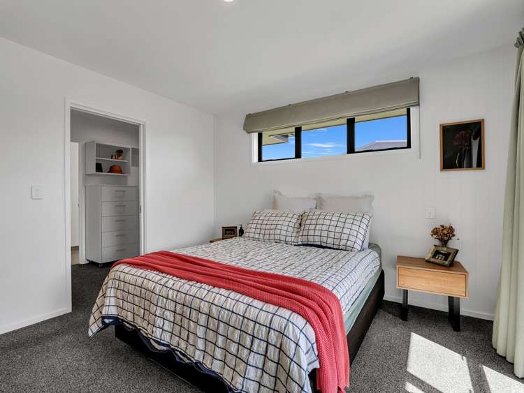 98 Sunline Avenue Lincoln_13