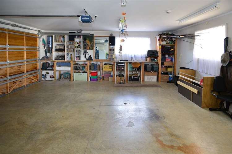 74 William Bayes Place Red Beach_14