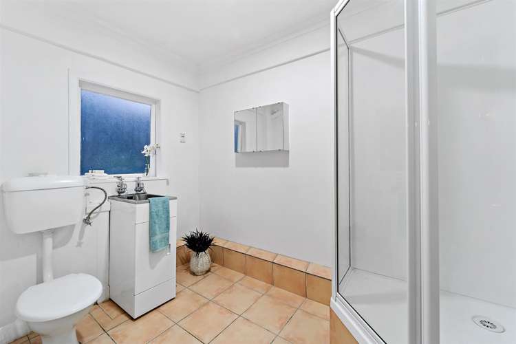 3/5 Braemar Road Castor Bay_16