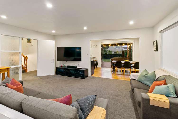 53 Gordon Avenue Forrest Hill_10