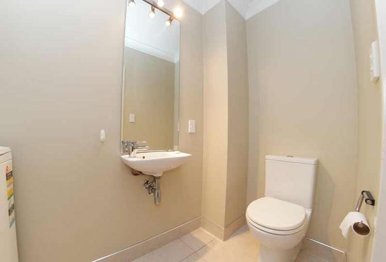 10/44 Carlos Drive Flat Bush_5