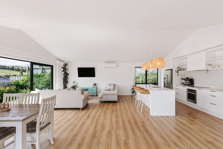 4 Kokopu Lane Ohauiti_11