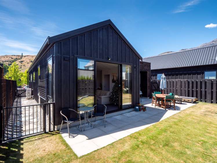 8 Longlands Street Dalefield/Wakatipu Basin_15