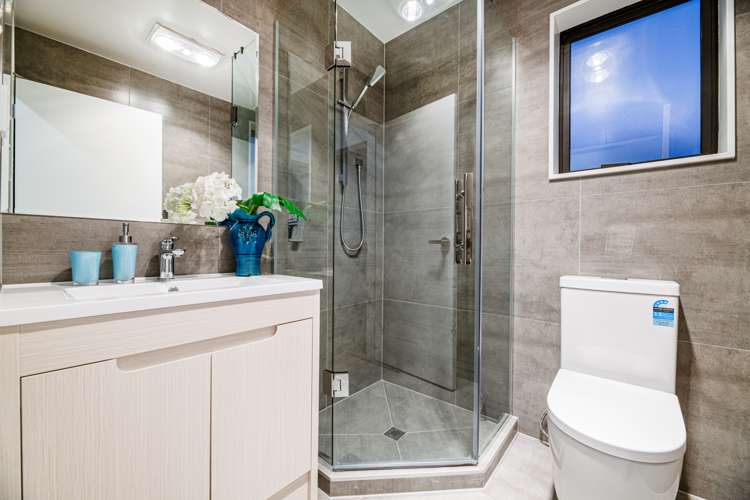 4/50 Newington Road Henderson_9