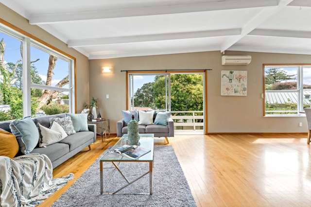 8A Malam Street Glen Eden_1