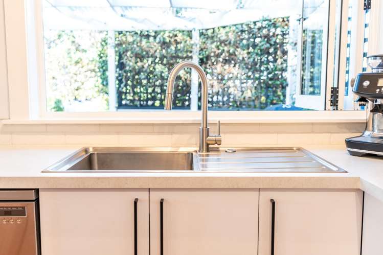 42 Naylor Street Hamilton East_11