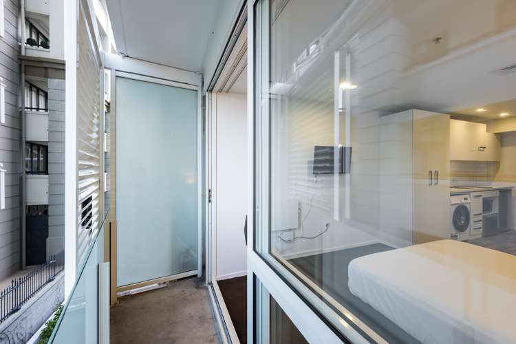 802/10 Waterloo Quadrant Auckland Central_20