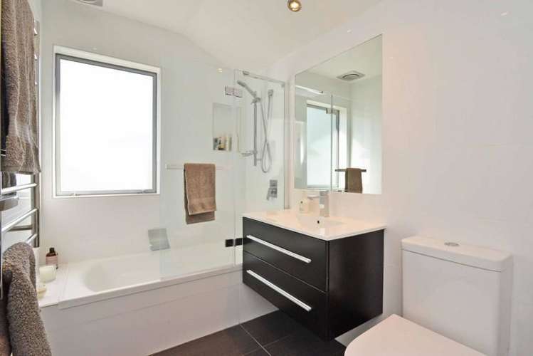 25 Tane Road Laingholm_19