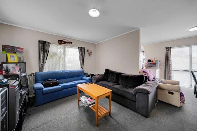 1/65 Etherton Drive Manurewa_2