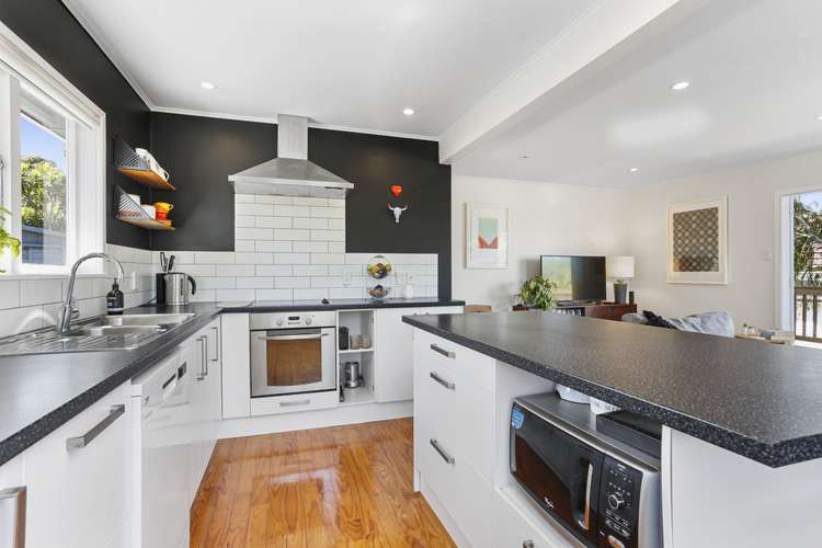 68 Hilling Street Titirangi_7