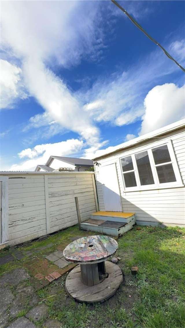 429b Adelaide Road 1255_1